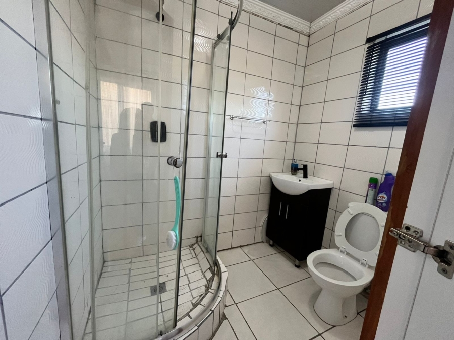 5 Bedroom Property for Sale in Mdantsane Eastern Cape